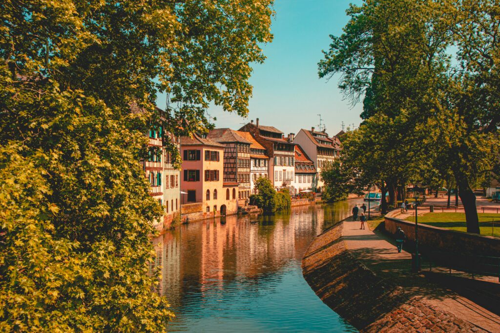 chan-lee-QaR41JPMHGE-unsplash-1024x683 Une journée à Strasbourg : que faire et que voir absolument ?
